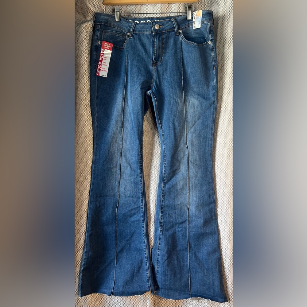 Chic Denim Flare Jeans for Women